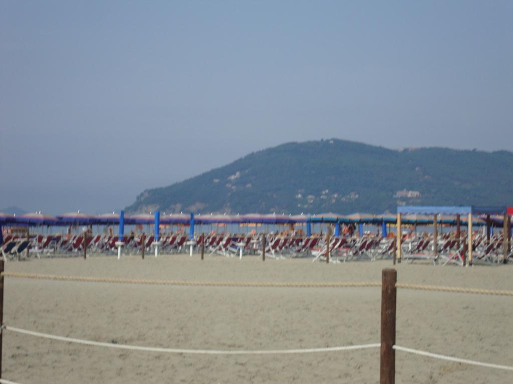 Appartamento Marina Marina Di Carrara Kamer foto