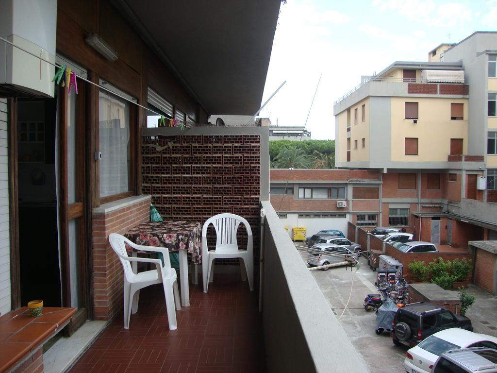 Appartamento Marina Marina Di Carrara Kamer foto